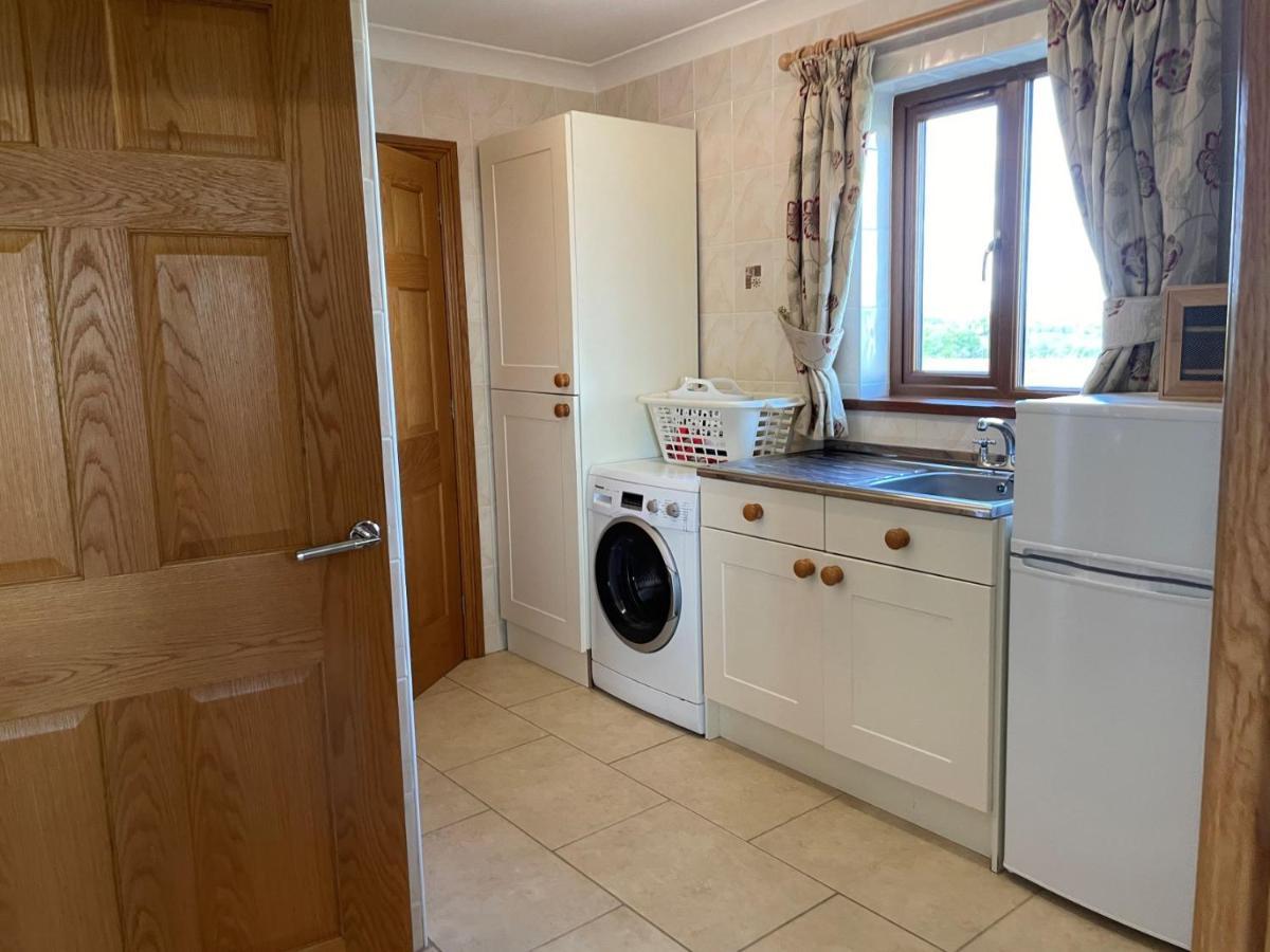 Sunny Bank- Countryside Escape With Private Hot Tub And Countryside Views * Carmarthen
