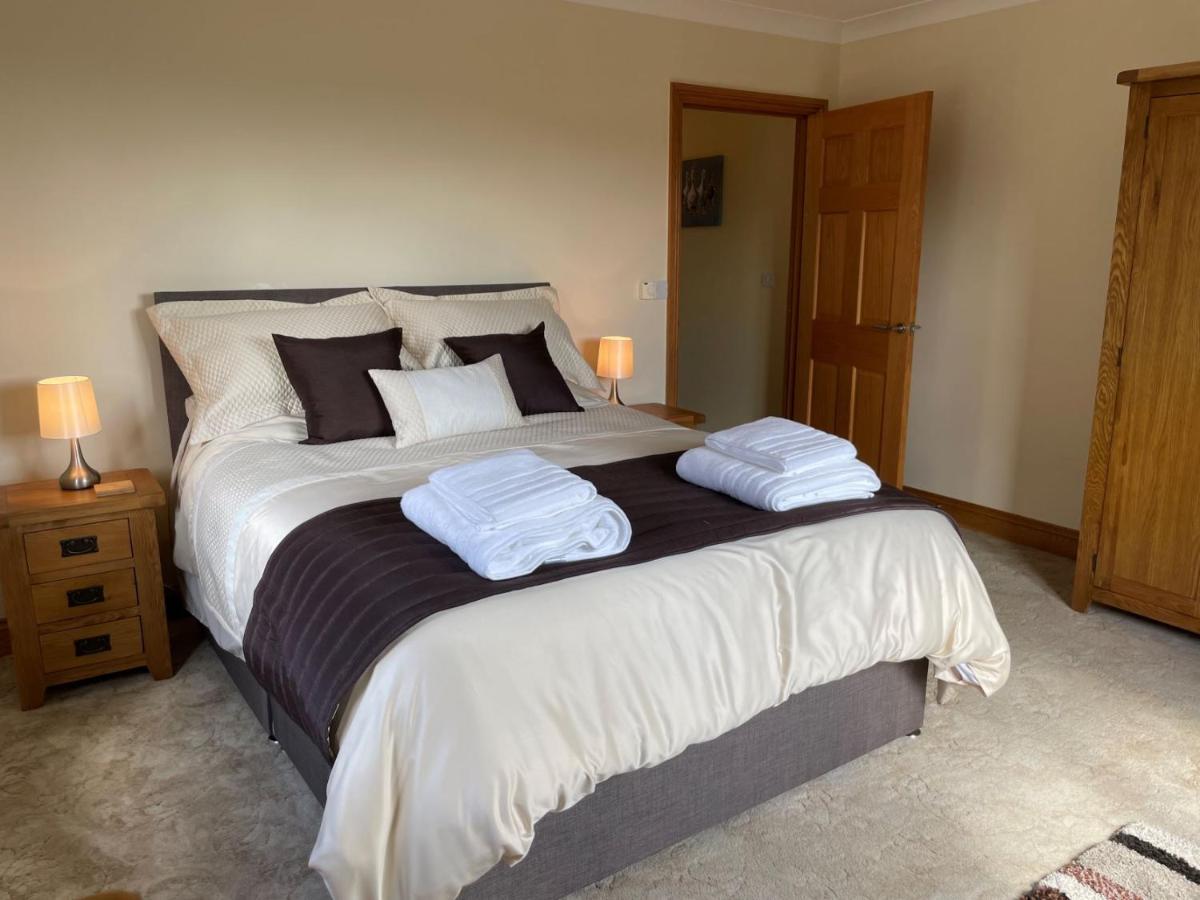 Sunny Bank- Countryside Escape With Private Hot Tub And Countryside Views Holiday home