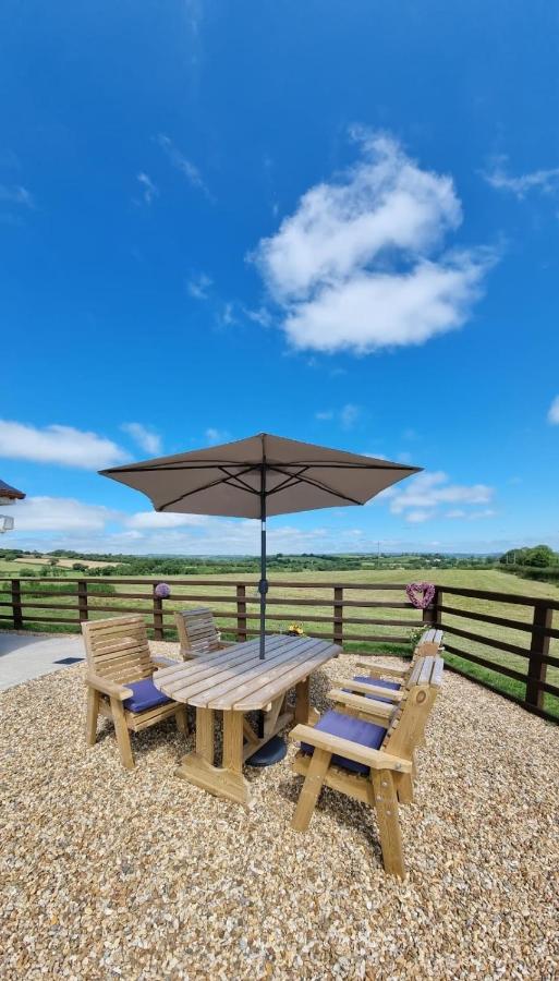 Sunny Bank- Countryside Escape With Private Hot Tub And Countryside Views Holiday home Carmarthen